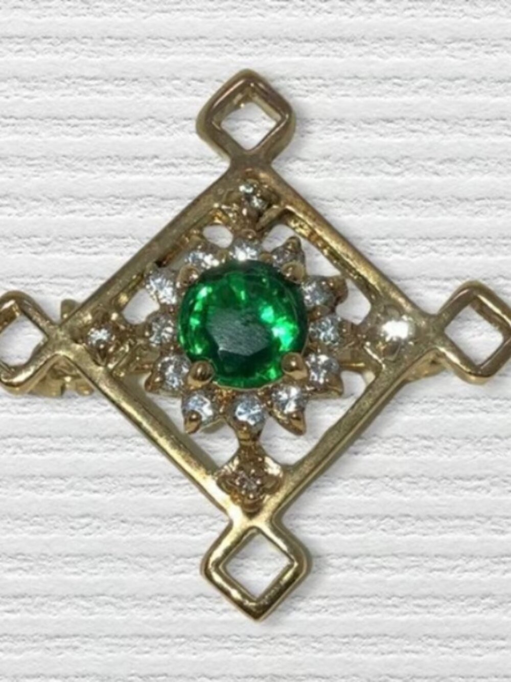 14k GE Vintage Emerald Green Rhinestone Brooch Goldtone